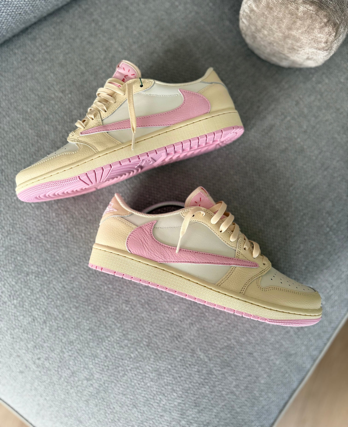 Jordan 1 Retro Low Travis Scott