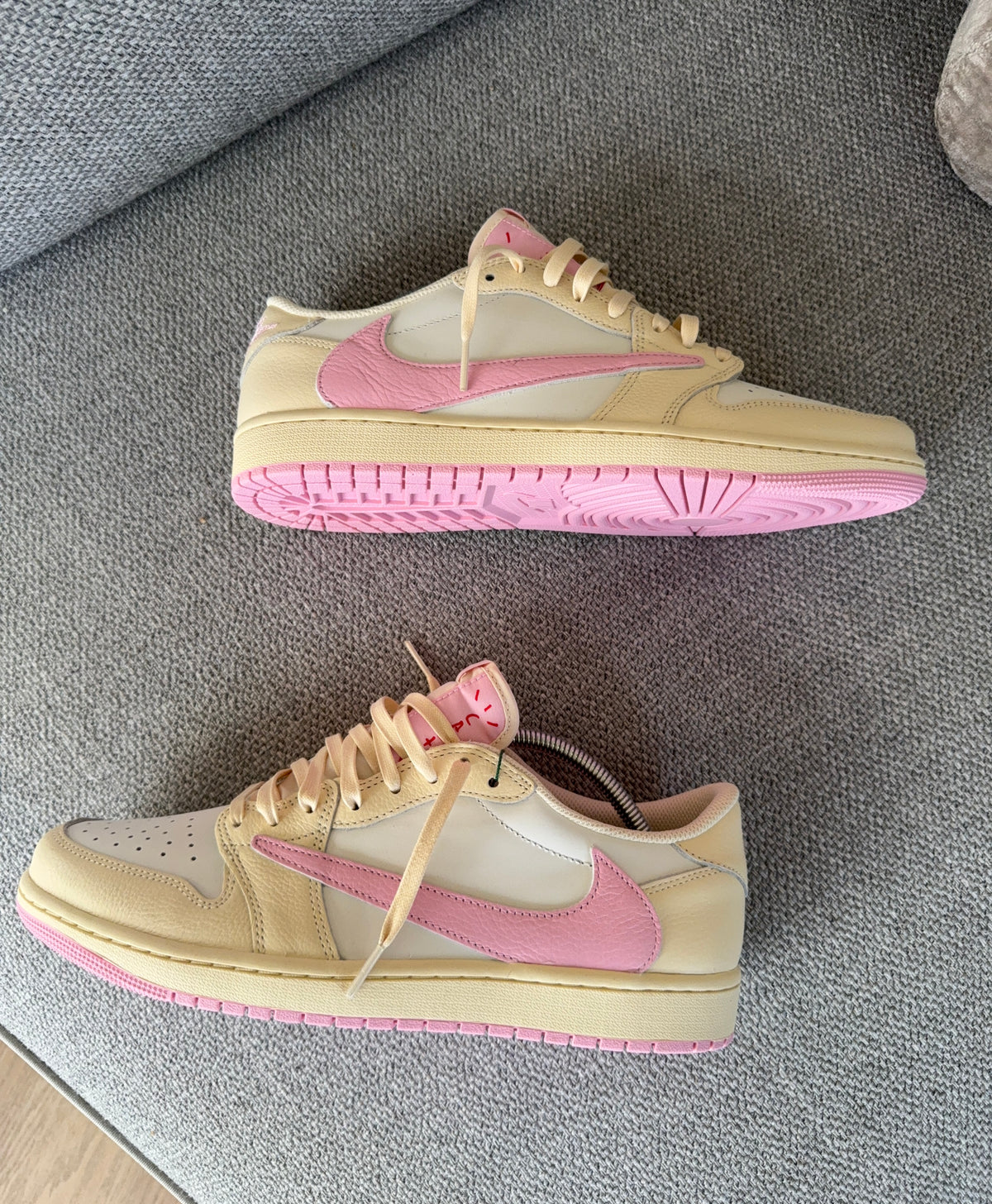 Jordan 1 Retro Low Travis Scott